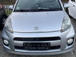 Srebrny metalik Używany 2005 Daihatsu Sirion Hatchback | 8900 zł