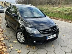 Czarny (metalik) Używany 2008 VW Golf Plus Cross Minivan | 14 999 zł (Uczciwa cena)