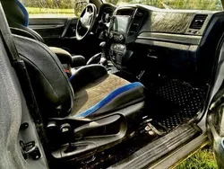 Szary Używany 2009 Mitsubishi Pajero SUV | 25 000 zł
