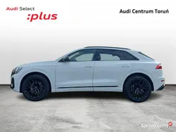 Biały (metalik) Używany 2023 Audi Q8 Ambiente SUV | 433 900 zł (Dość drogi)