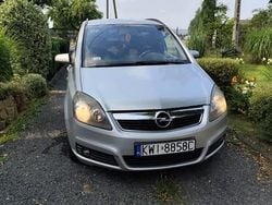 Srebrny Używany 2007 Opel Zafira Minivan | 8500 zł (Uczciwa cena)