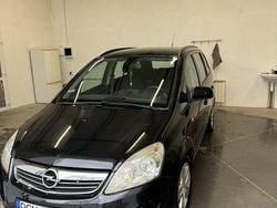 Czarny Używany 2009 Opel Zafira Kombi | 10 500 zł (Uczciwa cena)