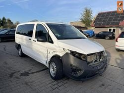 Biały (metalik) Używany 2017 Mercedes Vito Minivan | 33 900 zł