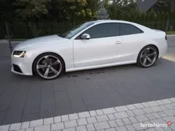 Biały Używany 2011 Audi RS5 Coupe | 93 000 zł
