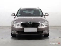 Brązowy Używany 2010 Skoda Superb Kombi | 23 999 zł (Dobra cena)