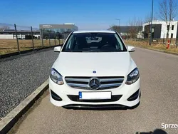 Biały Używany 2016 Mercedes B160 Minivan | 39 900 zł