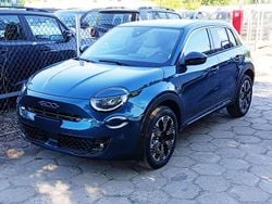 Lakier metalizowany kremowy cappucino Nowe 2025 Fiat 600 La Prima SUV | 103 392 zł (Uczciwa cena)