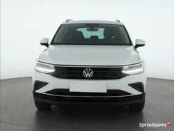 Biały Używany 2023 VW Tiguan SUV | 122 999 zł (Dość drogi)