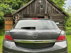 Szary Używany 2010 Opel Astra GTC Hatchback | 9900 zł (Dobra cena)