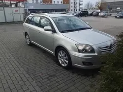 Złoty Używany 2007 Toyota Avensis Sedan/Limuzyna | 12 900 zł