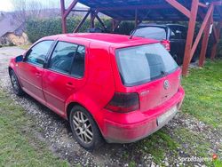 Czerwony Używany 2003 VW Golf IV Sedan/Limuzyna | 5000 zł (Uczciwa cena)