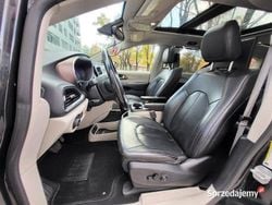 Używany 2018 Chrysler Pacifica Touring SUV | 84 999 zł (Uczciwa cena)