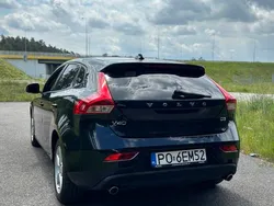 Czarny Używany 2015 Volvo V40 Kombi | 49 500 zł (Uczciwa cena)