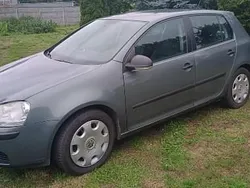 Szary Używany 2008 VW Golf V Trendline Hatchback | 11 000 zł (Uczciwa cena)