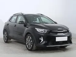 Czarny Używany 2022 Kia Stonic SUV | 72 999 zł (Uczciwa cena)