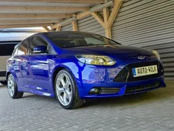 Niebieski Używany 2014 Ford Focus ST Hatchback | 53 900 zł (Uczciwa cena)