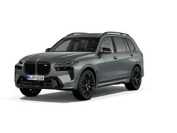 Szary skyscraper m metalizowany Używany 2022 BMW X7 M Sport SUV | 360 000 zł (Uczciwa cena)