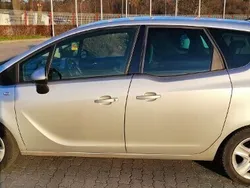 Srebrny Używany 2015 Opel Meriva Minivan | 26 500 zł (Uczciwa cena)