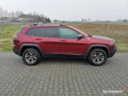 Bordowy Używany 2019 Jeep Cherokee Trailhawk SUV | 114 900 zł