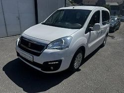 Biały Używany 2018 Peugeot TePee Minivan | 32 500 zł