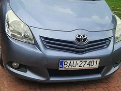 Niebieski Używany 2009 Toyota Verso Minivan | 15 900 zł (Dość drogi)