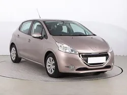 Inny kolor Używany 2014 Peugeot 208 Hatchback | 29 999 zł (Uczciwa cena)