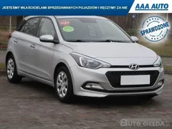 Srebrny Używany 2017 Hyundai i20 | 29 999 zł (Dobra cena)