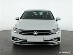 Biały Używany 2019 VW Passat Sedan/Limuzyna | 79 999 zł (Uczciwa cena)