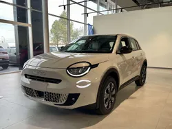 Lakier metalizowany kremowy cappucino Nowe 2025 Fiat 600 Pop Hatchback | 105 900 zł