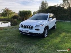 Biały Używany 2017 Jeep Cherokee Limited SUV | 68 000 zł