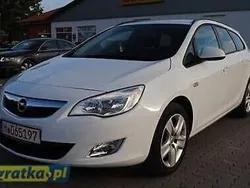 Biały Używany 2011 Opel Astra Sedan/Limuzyna | 23 900 zł (Dość drogi)