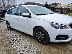 Biały Używany 2018 Peugeot 308 Kombi | 38 900 zł (Dobra cena)