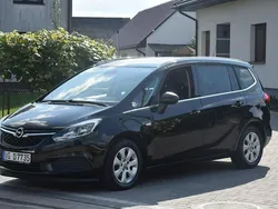 Czarny (metalik) Używany 2016 Opel Zafira Minivan | 36 900 zł (Uczciwa cena)