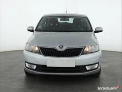 Srebrny Używany 2015 Skoda Rapid Hatchback | 27 999 zł (Uczciwa cena)