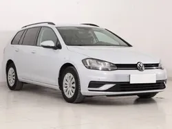Biały Używany 2017 VW Golf VII Kombi | 45 999 zł (Uczciwa cena)