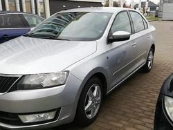 Srebrny Używany 2014 Skoda Rapid Sedan/Limuzyna | 20 999 zł (Uczciwa cena)