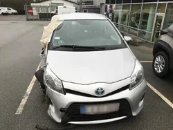 Srebrny Używany 2014 Toyota Yaris Hybrid Hatchback | 19 900 zł