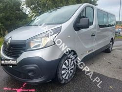 Srebrny Używany 2015 Renault Trafic Van | 50 922 zł