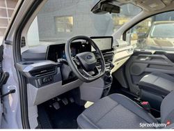 Szary Nowe 2024 Ford Tourneo Custom Sedan/Limuzyna | 262 454 zł (Uczciwa cena)