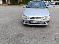 Srebrny Używany 2001 Mitsubishi Space Star Minivan | 3000 zł