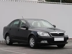 Czarny Używany 2012 Skoda Octavia Hatchback | 22 499 zł (Uczciwa cena)