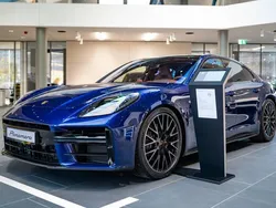 Gentian blue metallic Nowe 2024 Porsche Panamera 4 Sedan/Limuzyna | 706 000 zł (Super Cena)