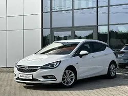 Biały Używany 2018 Opel Astra Hatchback | 55 999 zł (Dość drogi)