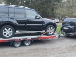 Srebrny Używany 2010 Mitsubishi Pajero SUV | 8500 zł