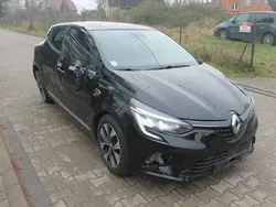 Czarny Używany 2021 Renault Clio V Hatchback | 16 900 zł