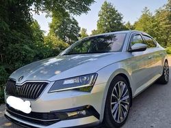 Srebrny Używany 2016 Skoda Superb LAURIN & KLEMENT Sedan/Limuzyna | 75 900 zł (Drogi)