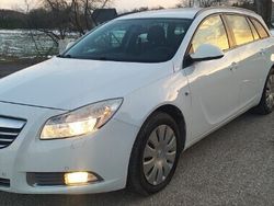 Biały Używany 2009 Opel Insignia Kombi | 18 400 zł (Dość drogi)