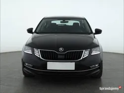 Czarny Używany 2017 Skoda Octavia Hatchback | 52 999 zł (Uczciwa cena)