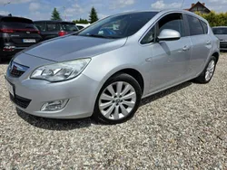 Czarny (metalik) Używany 2012 Opel Astra Hatchback | 21 900 zł (Dobra cena)