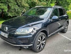 Granatowy Używany 2017 VW Touareg R-line SUV | 99 900 zł (Super Cena)